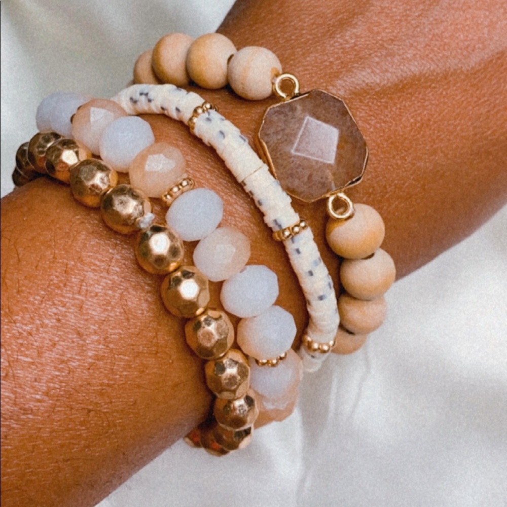 😻 NEW Bracelet Set -Beige